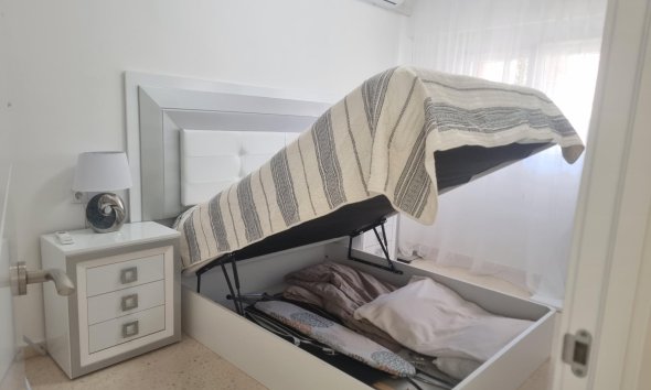 Revente - Apartment -
Torrevieja - Playa de los Locos