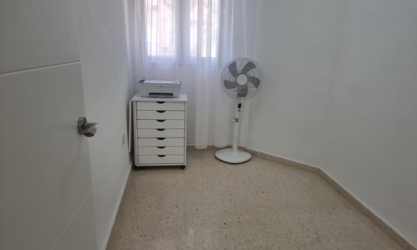 Revente - Apartment -
Torrevieja - Playa de los Locos