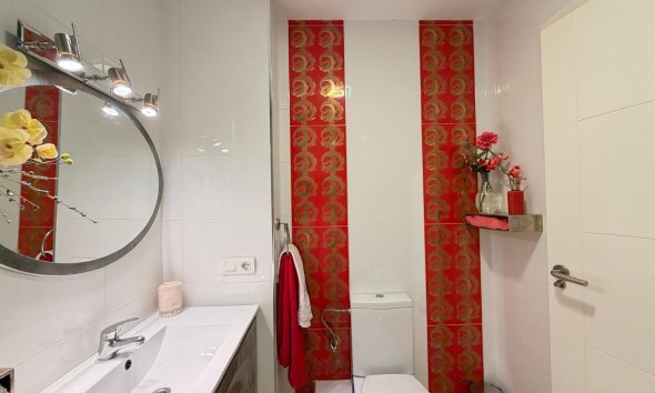 Revente - Apartment -
Torrevieja - Paseo Maritimo