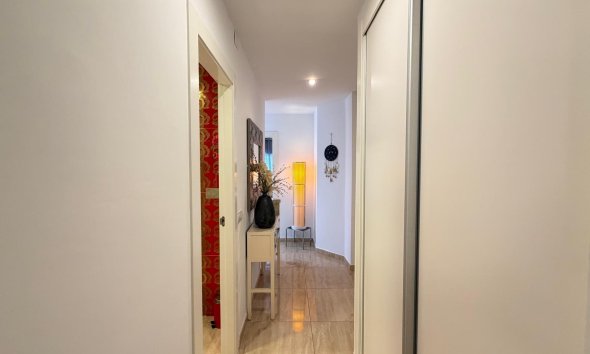 Revente - Apartment -
Torrevieja - Paseo Maritimo