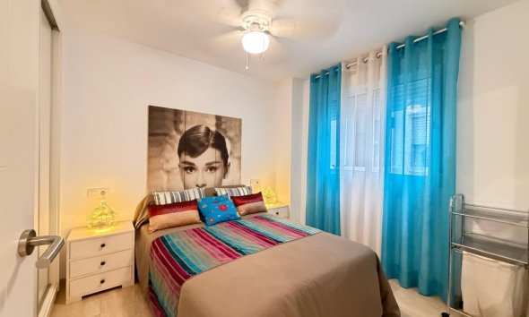 Revente - Apartment -
Torrevieja - Paseo Maritimo