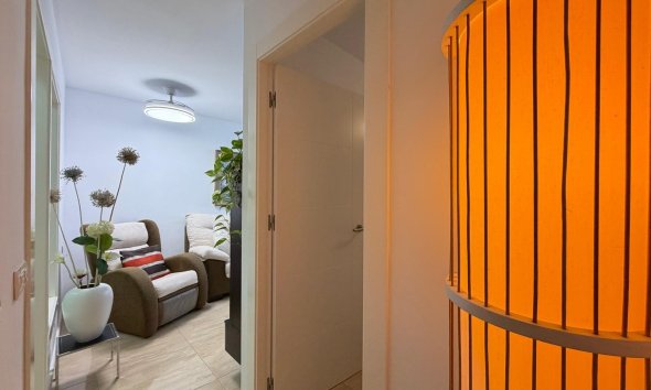 Revente - Apartment -
Torrevieja - Paseo Maritimo