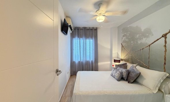 Revente - Apartment -
Torrevieja - Paseo Maritimo