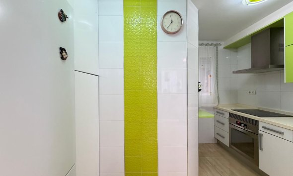 Revente - Apartment -
Torrevieja - Paseo Maritimo