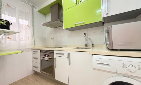 Revente - Apartment -
Torrevieja - Paseo Maritimo
