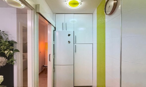 Revente - Apartment -
Torrevieja - Paseo Maritimo