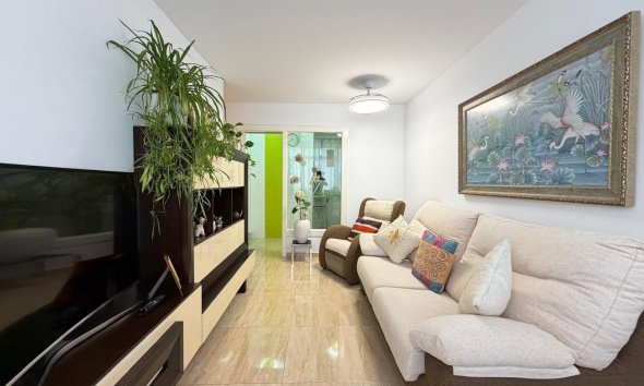 Revente - Apartment -
Torrevieja - Paseo Maritimo
