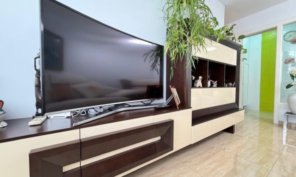 Revente - Apartment -
Torrevieja - Paseo Maritimo