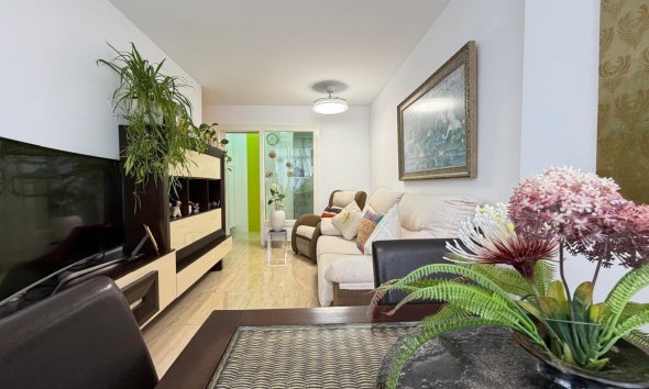 Revente - Apartment -
Torrevieja - Paseo Maritimo