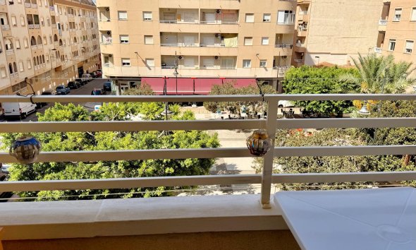 Revente - Apartment -
Torrevieja - El Molino