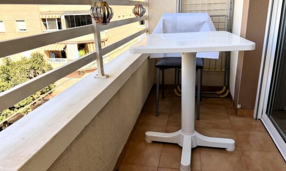 Revente - Apartment -
Torrevieja - El Molino