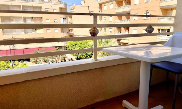 Revente - Apartment -
Torrevieja - El Molino