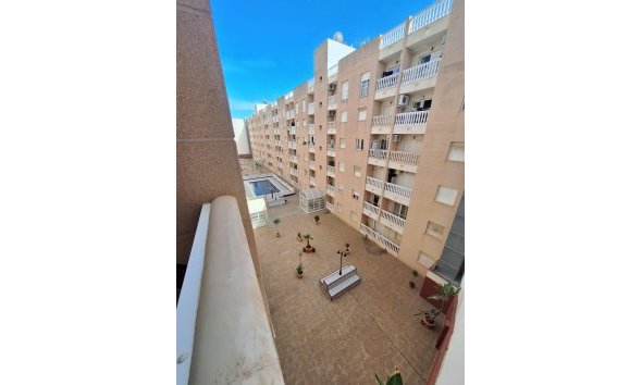 Revente - Apartment -
Torrevieja - Estacion De Autobuses