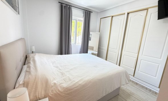 Reventa - Bungalow -
Orihuela Costa - Los Dolses