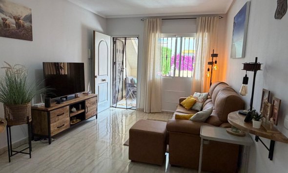 Reventa - Bungalow -
Orihuela Costa - Los Dolses
