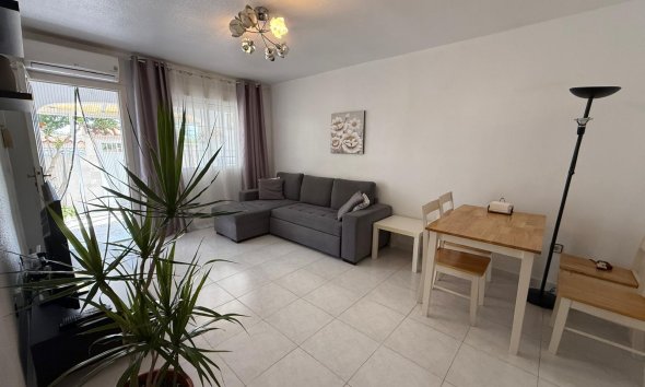 Reventa - Bungalow -
Torrevieja - La Siesta - El Salado - Torreta