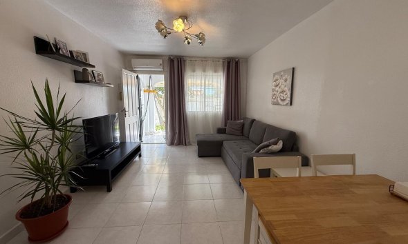 Reventa - Bungalow -
Torrevieja - La Siesta - El Salado - Torreta