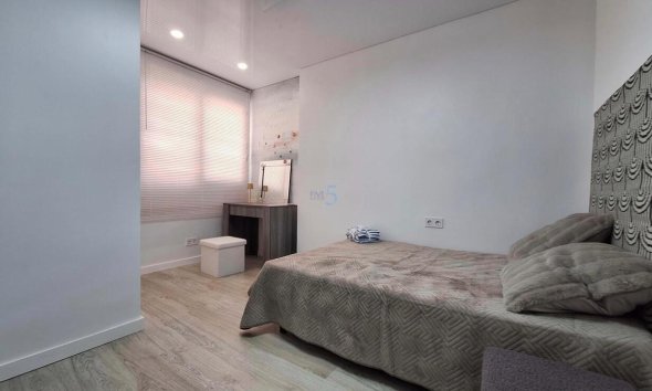 Revente - Apartment -
Torrevieja - Playa Acecion