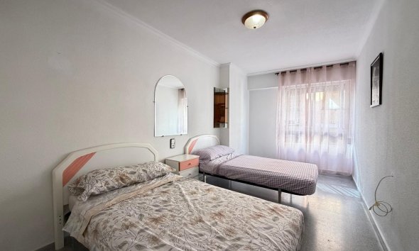 Revente - Apartment -
Torrevieja - Playa del Cura