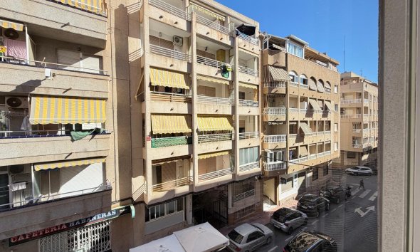 Revente - Apartment -
Torrevieja - Playa del Cura