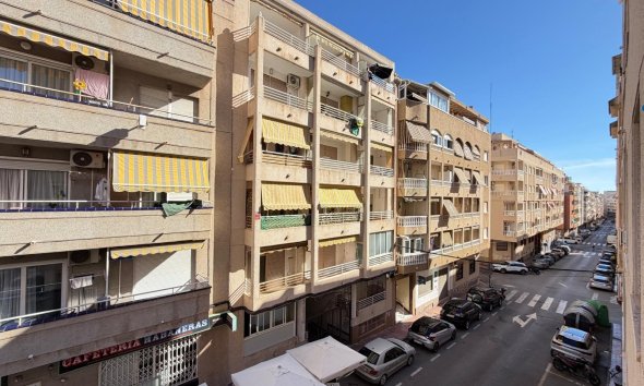 Revente - Apartment -
Torrevieja - Playa del Cura