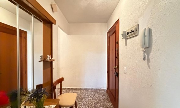 Revente - Apartment -
Torrevieja - Las Piscinas Naturales