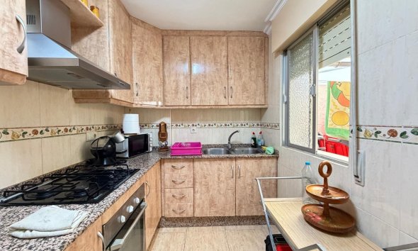 Revente - Apartment -
Torrevieja - Las Piscinas Naturales