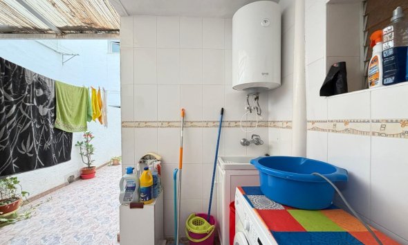 Revente - Apartment -
Torrevieja - Las Piscinas Naturales