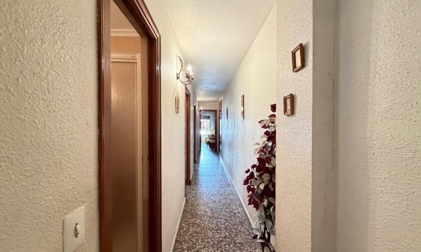 Revente - Apartment -
Torrevieja - Las Piscinas Naturales