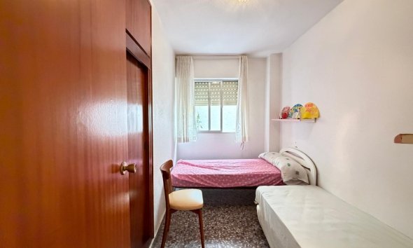 Revente - Apartment -
Torrevieja - Las Piscinas Naturales
