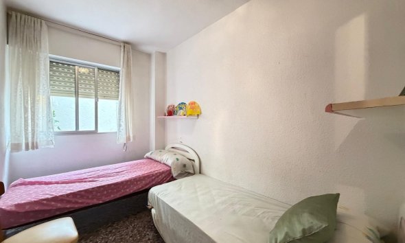 Revente - Apartment -
Torrevieja - Las Piscinas Naturales
