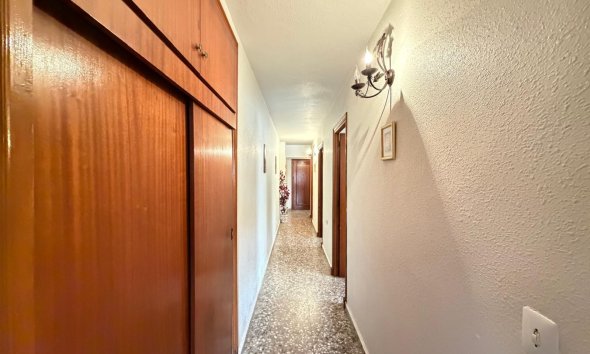 Revente - Apartment -
Torrevieja - Las Piscinas Naturales