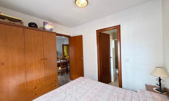Revente - Apartment -
Torrevieja - Las Piscinas Naturales