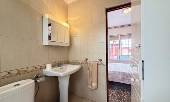 Revente - Apartment -
Torrevieja - Las Piscinas Naturales