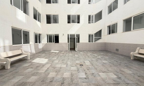 Revente - Apartment -
Torrevieja - Las Piscinas Naturales