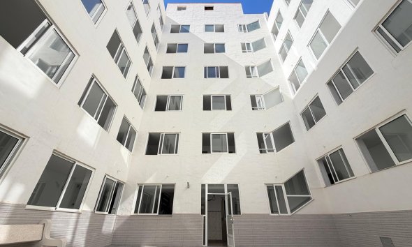 Revente - Apartment -
Torrevieja - Las Piscinas Naturales