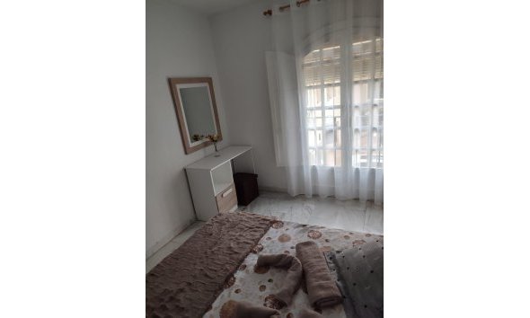 Revente - Apartment -
Torrevieja - Los Frutales