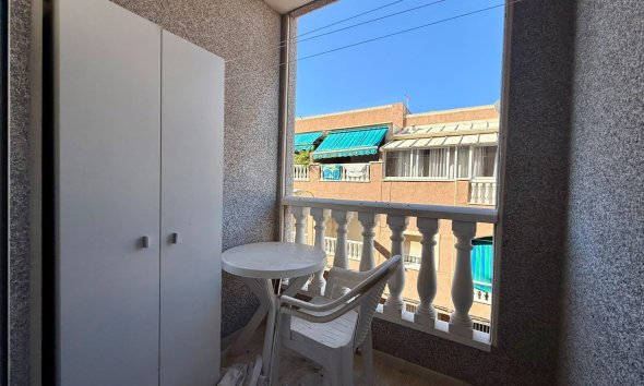 Revente - Apartment -
Torrevieja - Playa de los Locos