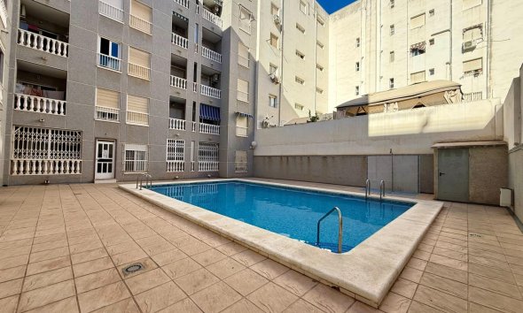 Revente - Apartment -
Torrevieja - Playa de los Locos