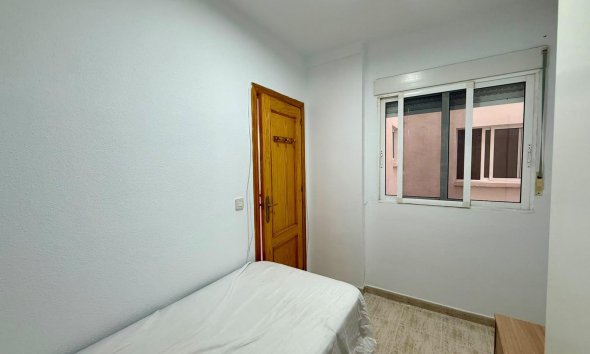 Revente - Apartment -
Torrevieja - Playa de los Locos