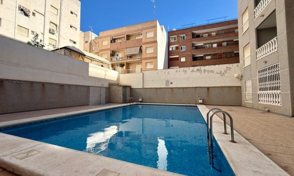 Revente - Apartment -
Torrevieja - Playa de los Locos