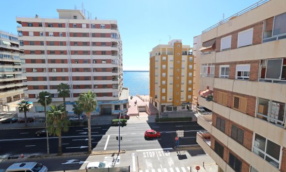 Revente - Apartment -
Torrevieja - Acequion