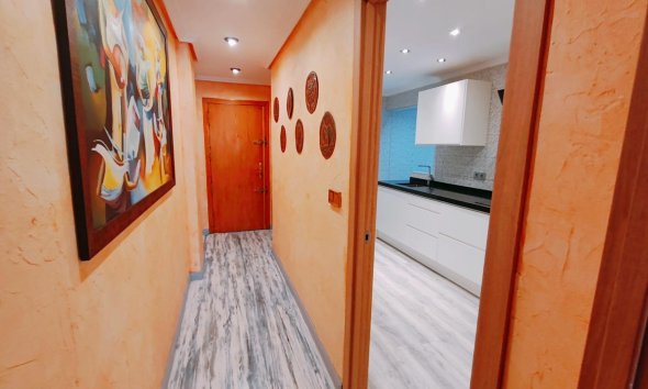 Revente - Apartment -
Torrevieja - Acequion