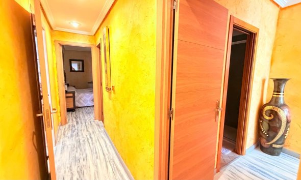 Revente - Apartment -
Torrevieja - Acequion