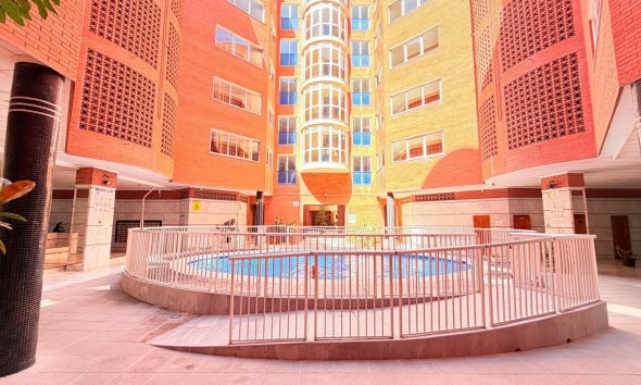 Revente - Apartment -
Torrevieja - Acequion