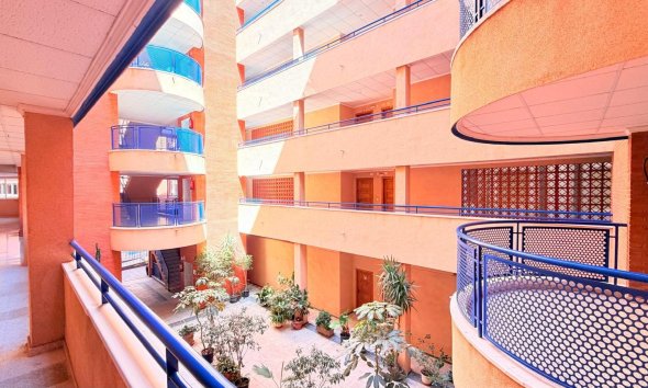 Revente - Apartment -
Torrevieja - Acequion