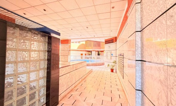 Revente - Apartment -
Torrevieja - Acequion