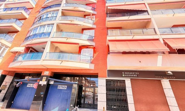Revente - Apartment -
Torrevieja - Acequion