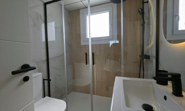 Revente - Bungalow -
Torrevieja - Zona Los Frutales
