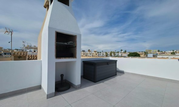 Revente - Bungalow -
Torrevieja - Zona Los Frutales